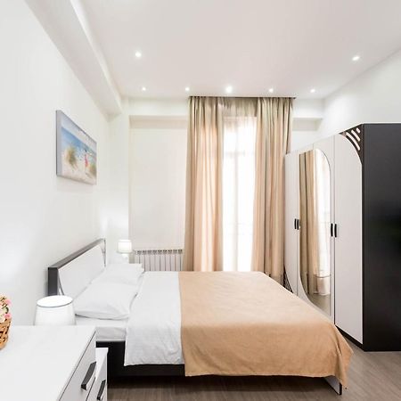 Apartment In The City Center Lll Tiflis Exterior foto