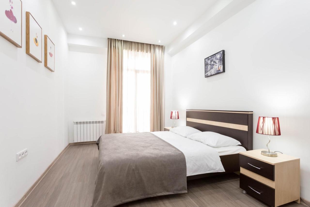 Apartment In The City Center Lll Tiflis Exterior foto